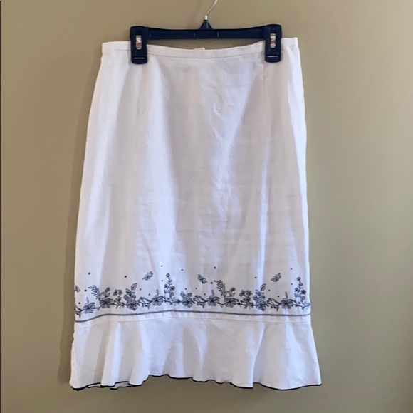 Norton McNaughton Dresses & Skirts - Norton McNaughton 💯 linen petites white skirt /Final price